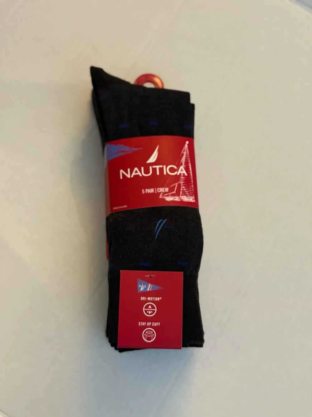 Nautica Men's 5-Pack Crew Socks. NWT. Blue & Black. Shoe Size 6-12.5.